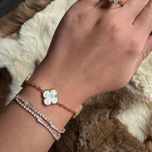 Clover Bracelet Mother of Pearl